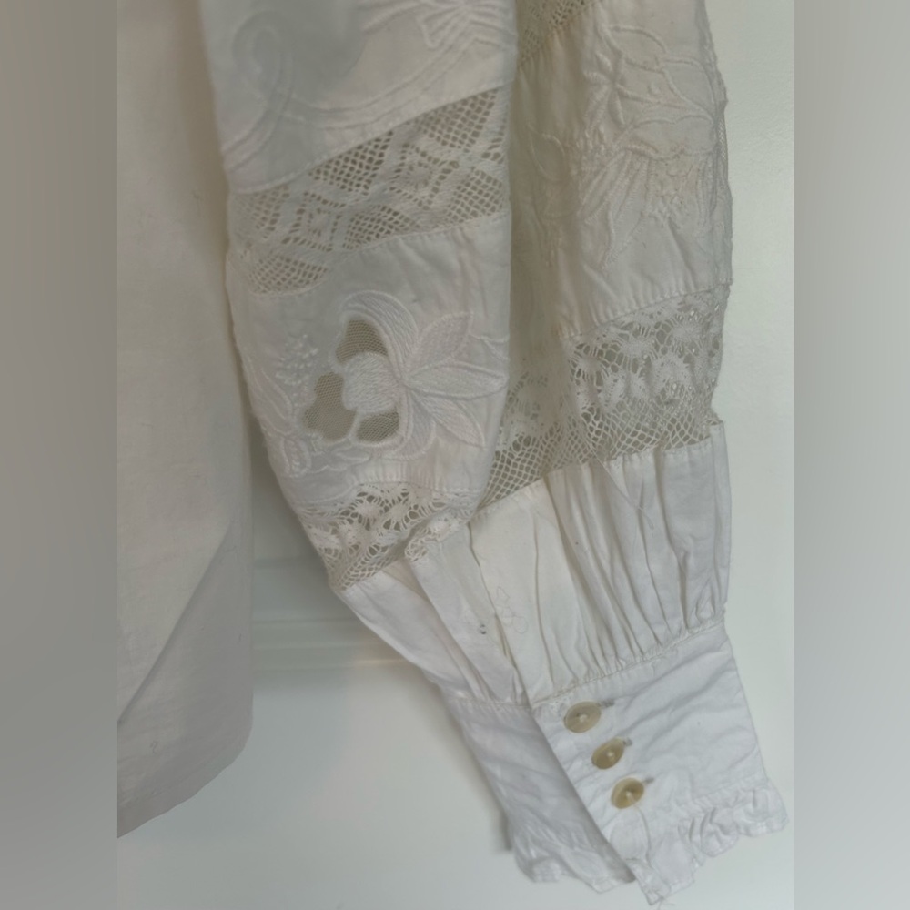 Anthropologie Love The Label Puff-Sleeved Lace Buttondown - Picture 12 of 15